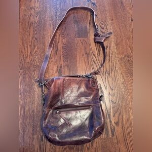 Bedstu cross body, expandable leather purse